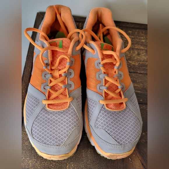 Womens Nike Sneakers - Picture 5 of 12